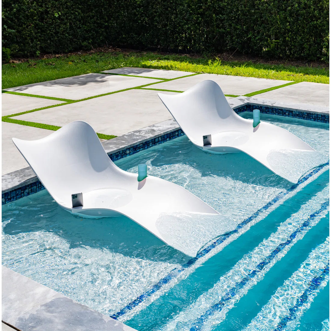 Diseño Set de 2 tumbonas para piscina